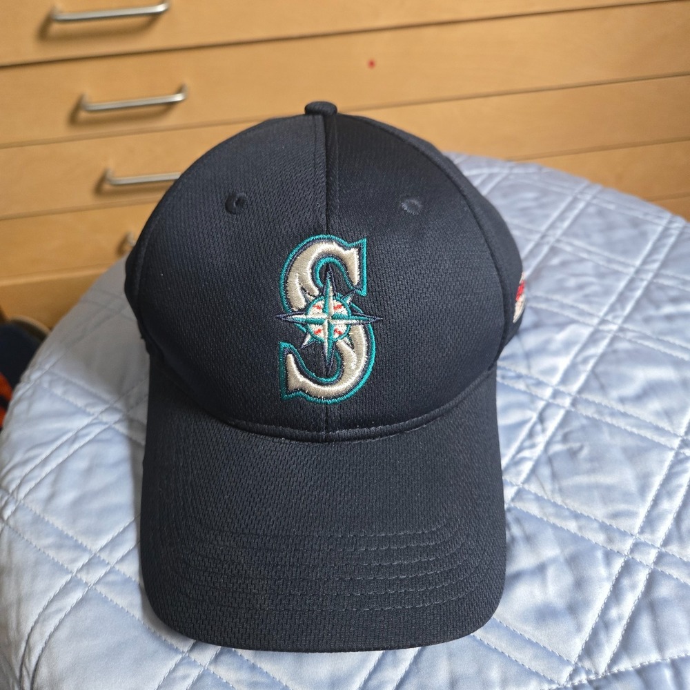 Seattle Mariner Ball Cap  Team MLB OC Sports Official Licensed used excellent